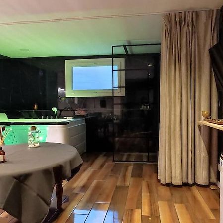 Studio Paisible Et Balneo Vezin-le-Coquet المظهر الخارجي الصورة