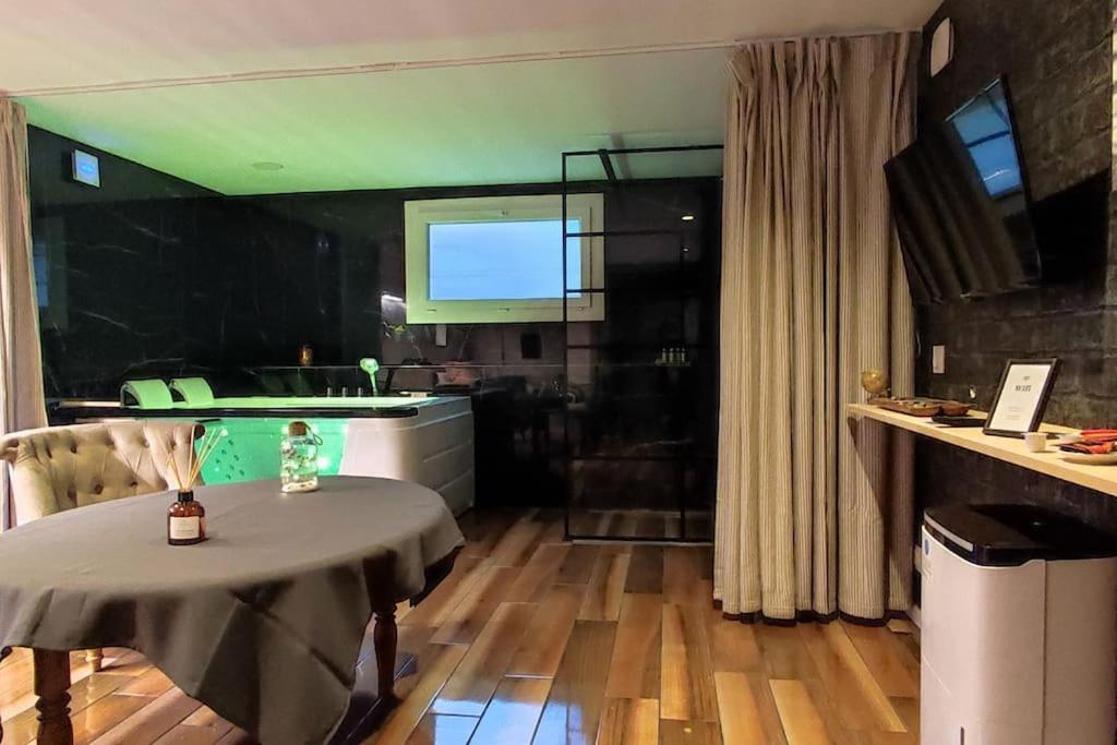 Studio Paisible Et Balneo Vezin-le-Coquet المظهر الخارجي الصورة